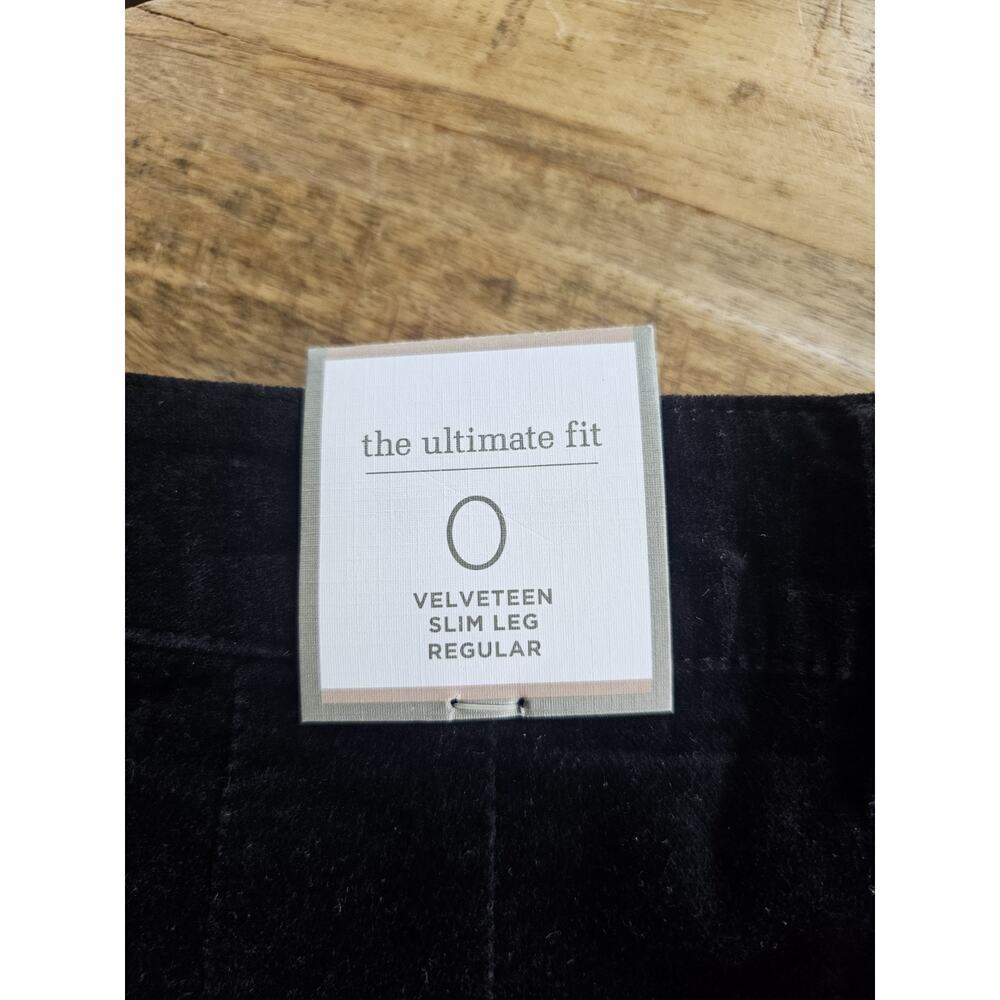 NWT Chico's Size 0 (S/4) Black Ultimate Fit Velveteen Slim Leg Pants Stretch $89 - Picture 6 of 7
